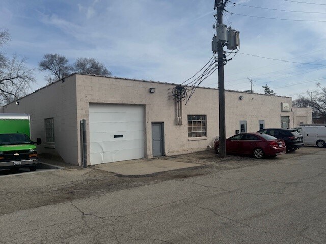 Primary Photo Of 1015 S Lake St, Aurora Manufacturing For Sale