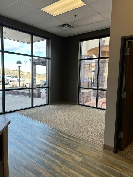 More Photos Of 5734 Sheridan Lake Rd, Rapid City General Retail For Lease
