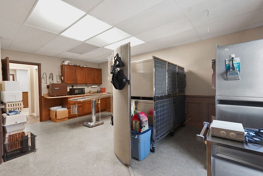 More Photos Of 1032 Columbus St, Harrisburg Office For Sale