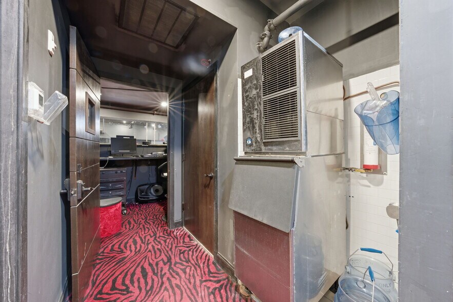 More Photos Of 238 Highway 34, Old Bridge Storefront Retail Residential For Sale