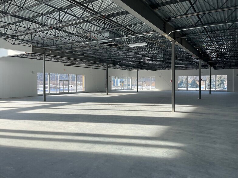 More Photos Of 29380 N Waukegan Rd, Green Oaks Freestanding For Sale