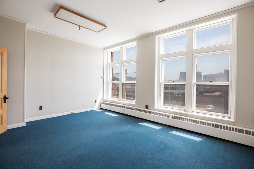 More Photos Of 74 Hammond St, Bangor Medical For Sale