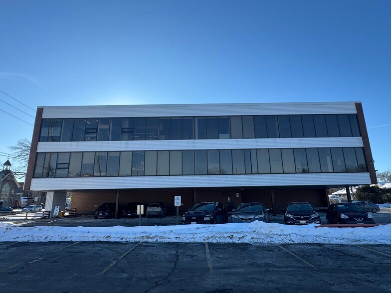 More Photos Of 240 Waterloo St, London Medical For Lease