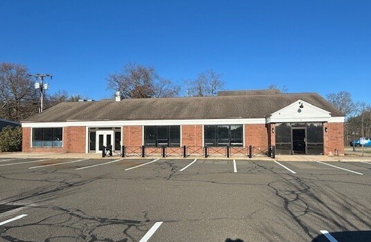 More Photos Of 300 W Main St, Avon Storefront Retail Office For Lease