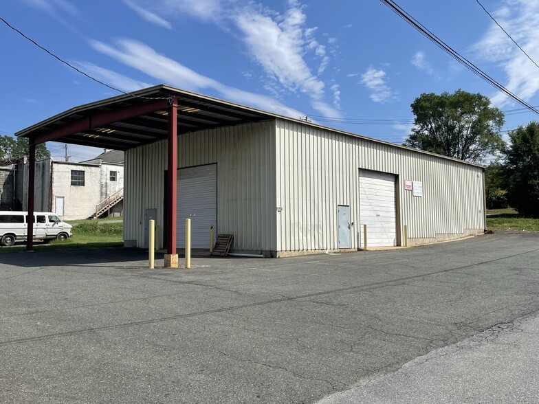 Primary Photo Of 1209-1211 Stephenson Ave, Lynchburg Warehouse For Lease