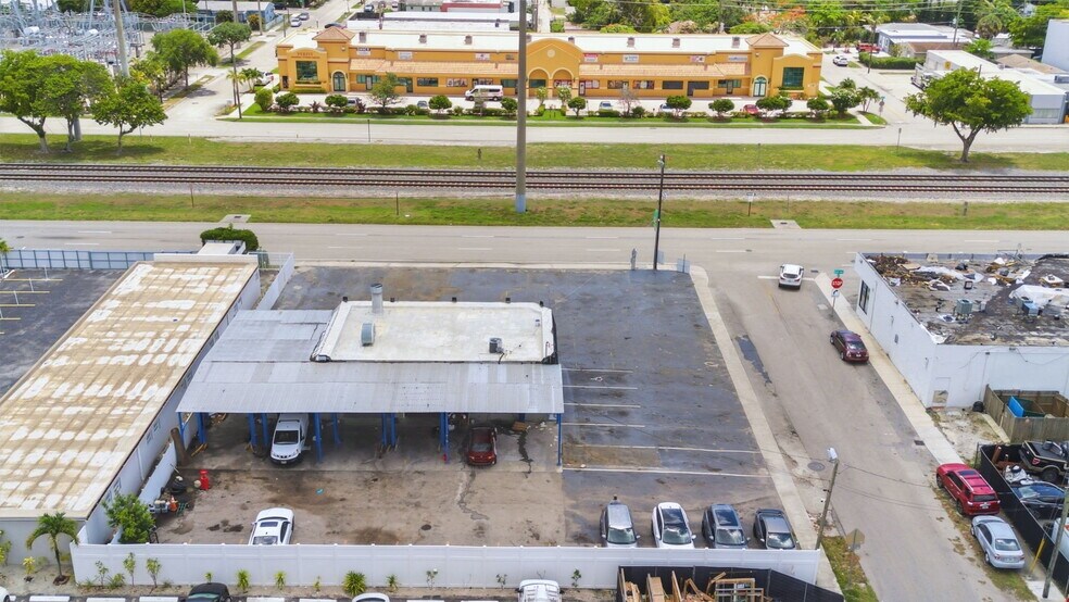 More Photos Of 612 N Dixie Hwy, Hollywood Auto Repair For Lease