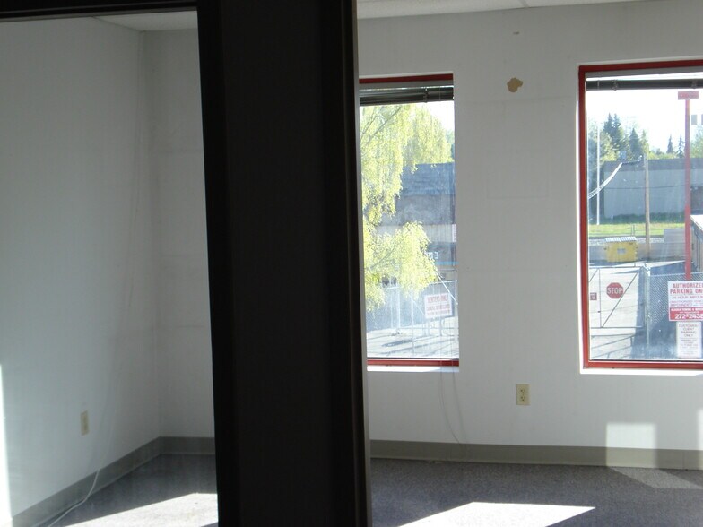 More Photos Of 3700 Woodland Dr, Anchorage Flex For Sale