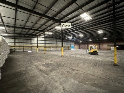 More Photos Of 2 Moulton St, Decatur Unknown For Lease