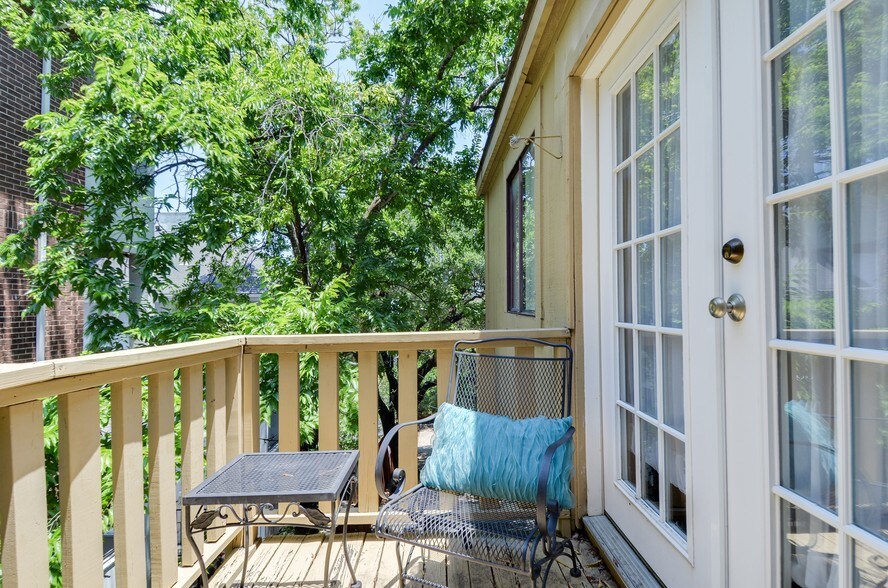 More Photos Of 708-800 S 1st St, Austin Multifamily For Sale