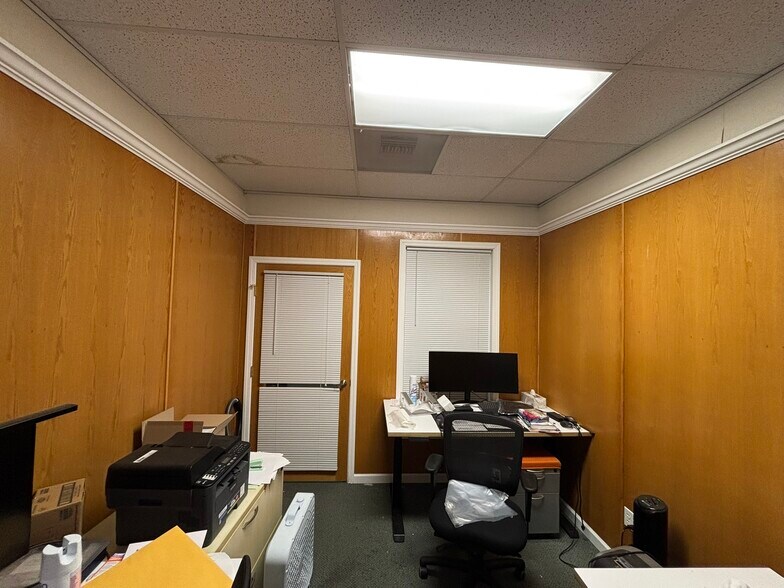 More Photos Of 1230 Bordeaux Dr, Sunnyvale Light Manufacturing For Lease