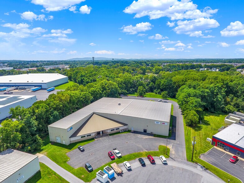 Primary Photo Of 205 Lynndale Ct, Mechanicsburg Industrial For Lease