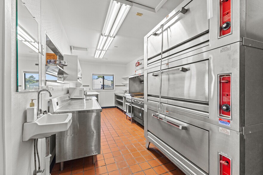 More Photos Of 1455 Oregon ave, Bandon General Retail For Sale