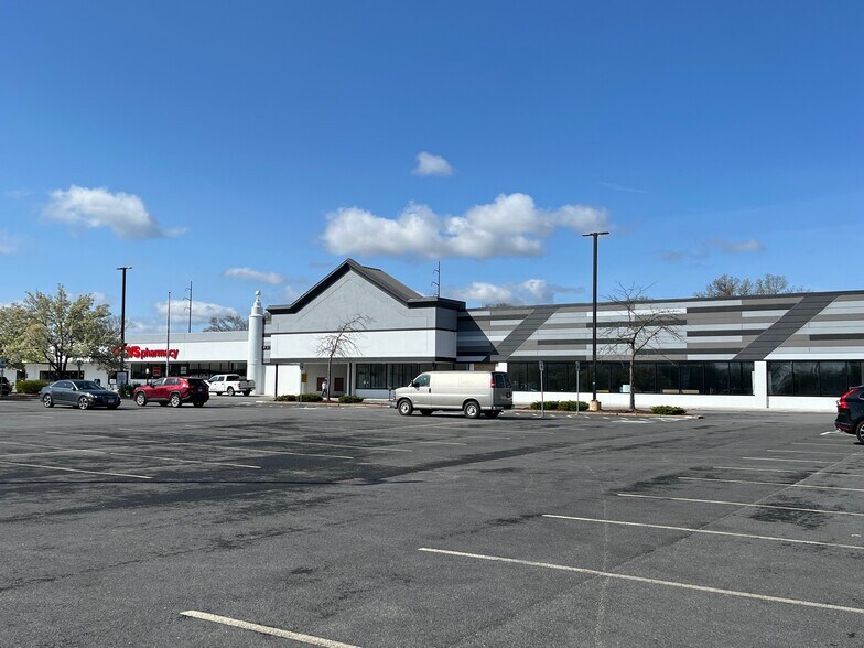 More Photos Of 50 SW Cutoff, Worcester Freestanding For Lease