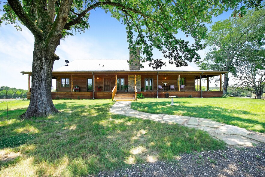 More Photos Of 575 County Road 1214, Quitman Specialty For Sale