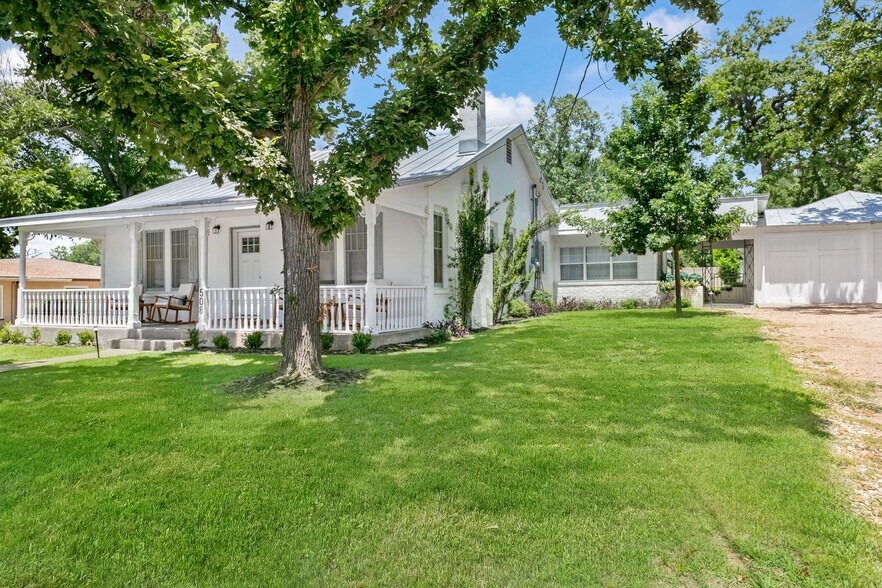 More Photos Of 508 N Orange St, Fredericksburg Specialty For Sale