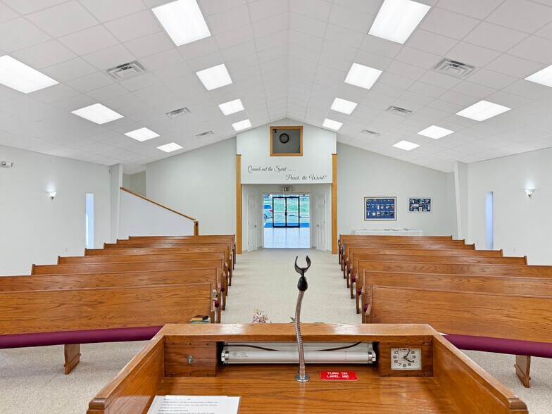 More Photos Of 1578 Hammond st, Hornbeck Religious Facility For Sale