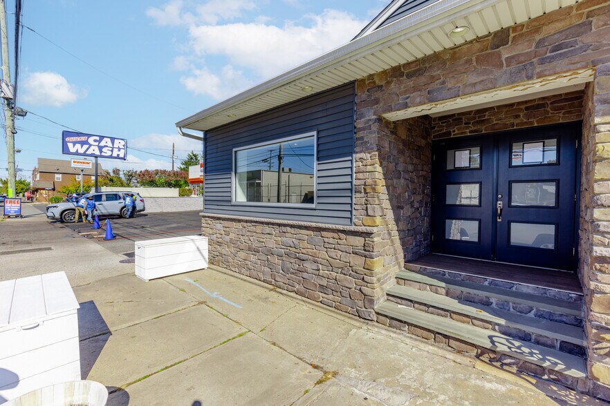 More Photos Of 457 Paterson Ave, Wallington Restaurant For Lease