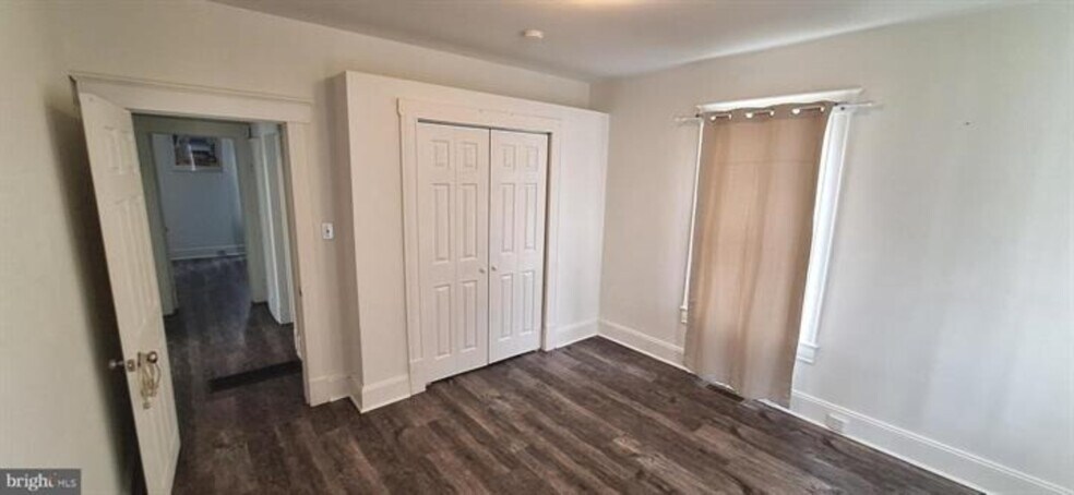 More Photos Of 603 Roslyn ave, Cambridge Specialty For Sale