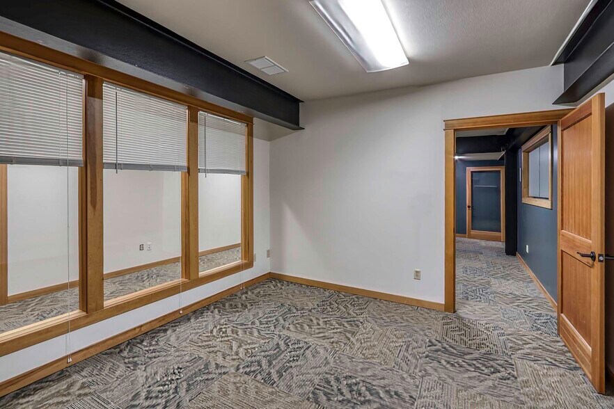 More Photos Of 316 N 2nd Ave, Sandpoint Office For Lease
