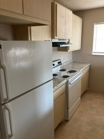 More Photos Of 1105 Westwood Ln, Giddings Apartments For Sale