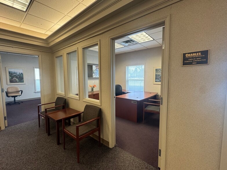 More Photos Of 1412 S Main St, Findlay Bank For Sale