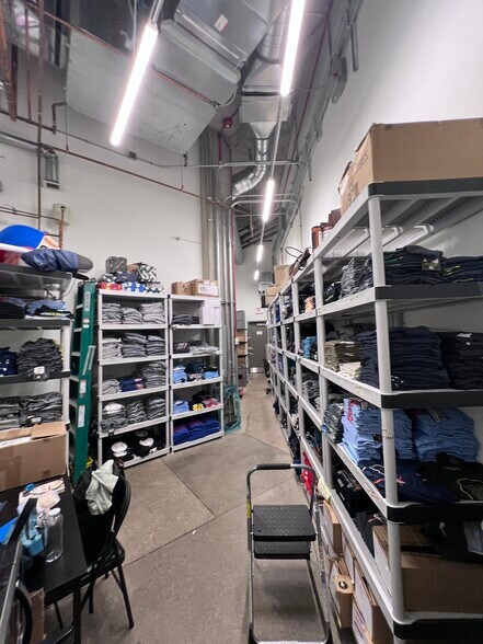 More Photos Of 1025 Addison St, Chicago Apartments For Lease