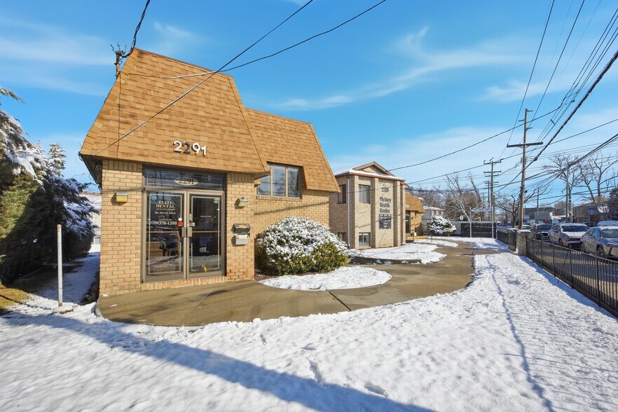 More Photos Of , Staten Island Office For Sale