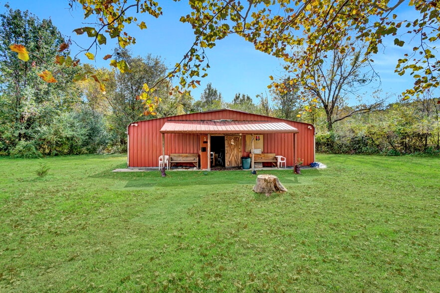 More Photos Of 4033 Geer Hwy, Cleveland General Retail For Sale