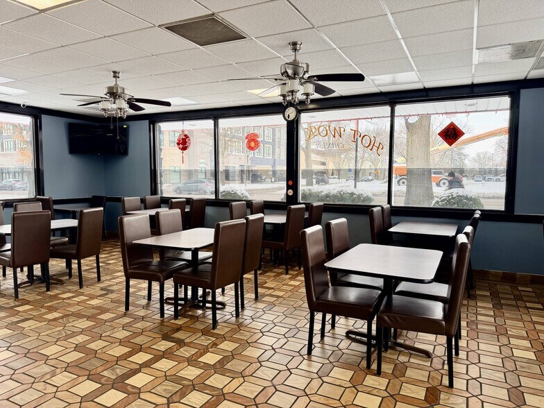 More Photos Of 1102 W University Ave, Urbana General Retail For Sale