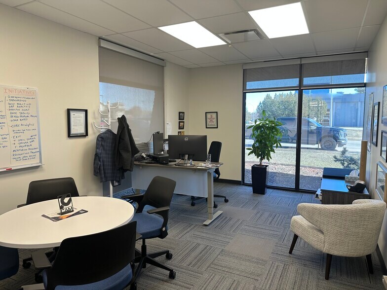 More Photos Of 10250A 176th St, Edmonton Office For Lease