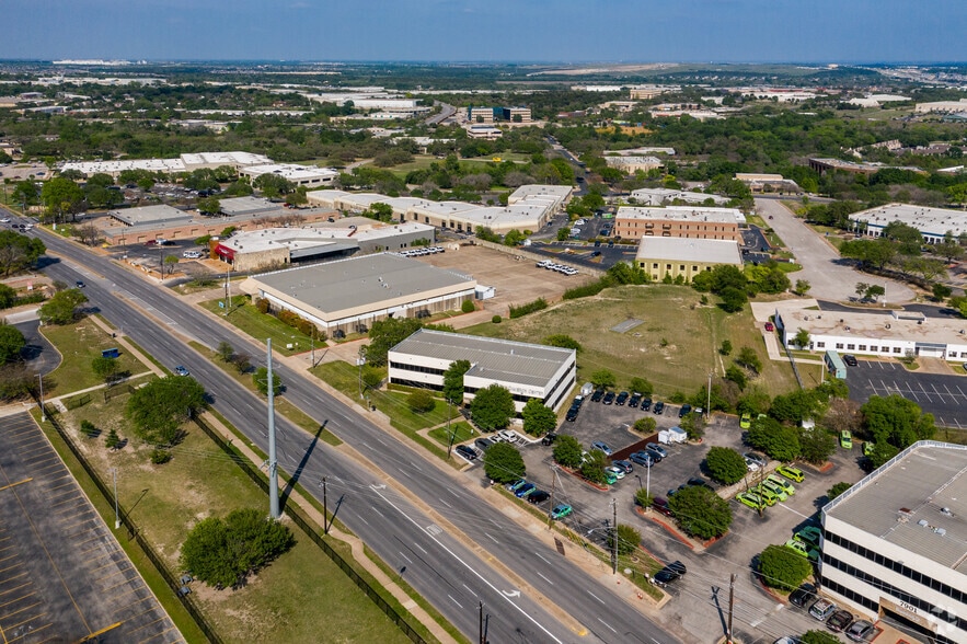 More Photos Of 7901 Cameron Rd, Austin Unknown For Lease