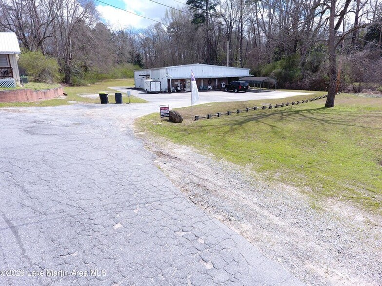 More Photos Of 835 Marshall St, Alexander City Specialty For Sale