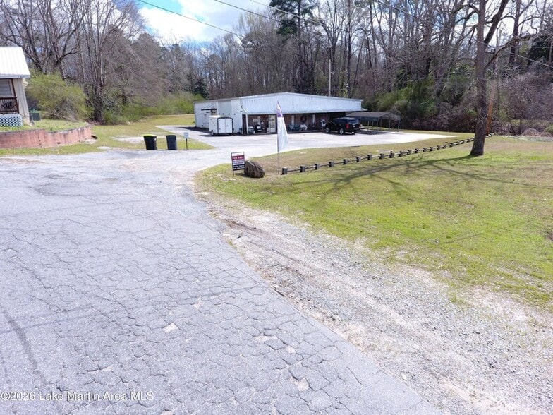 More Photos Of 835 Marshall St, Alexander City Specialty For Sale