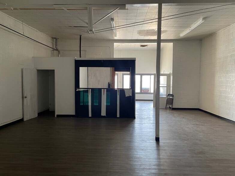 More Photos Of 718 W Spruce St, Deming Storefront Retail Office For Sale