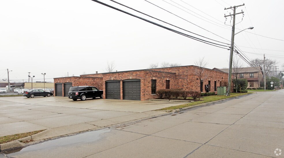 More Photos Of 24000 Greater Mack Ave, Saint Clair Shores Office For Lease