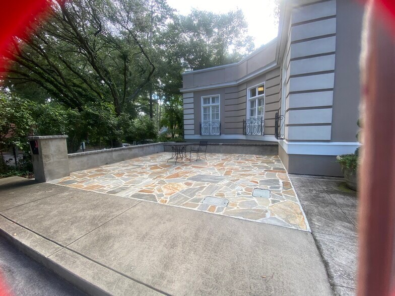 More Photos Of 1600 St Julian Pl, Columbia Office For Lease
