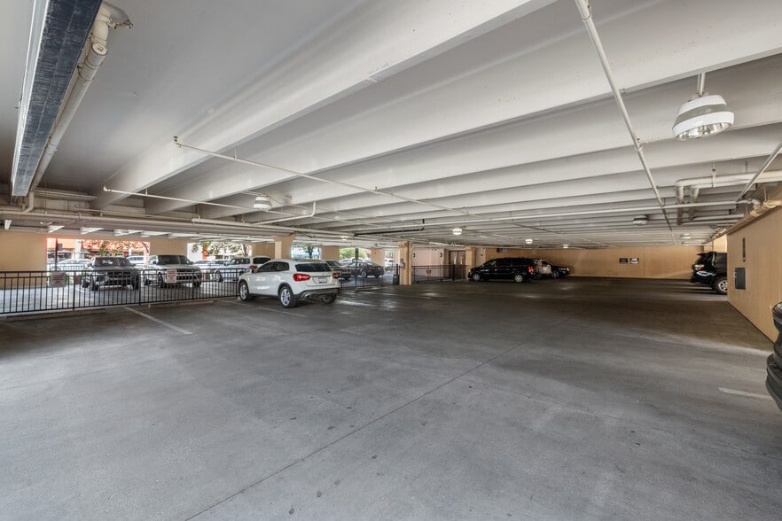 More Photos Of 325 W Gurley St, Prescott Office Residential For Lease