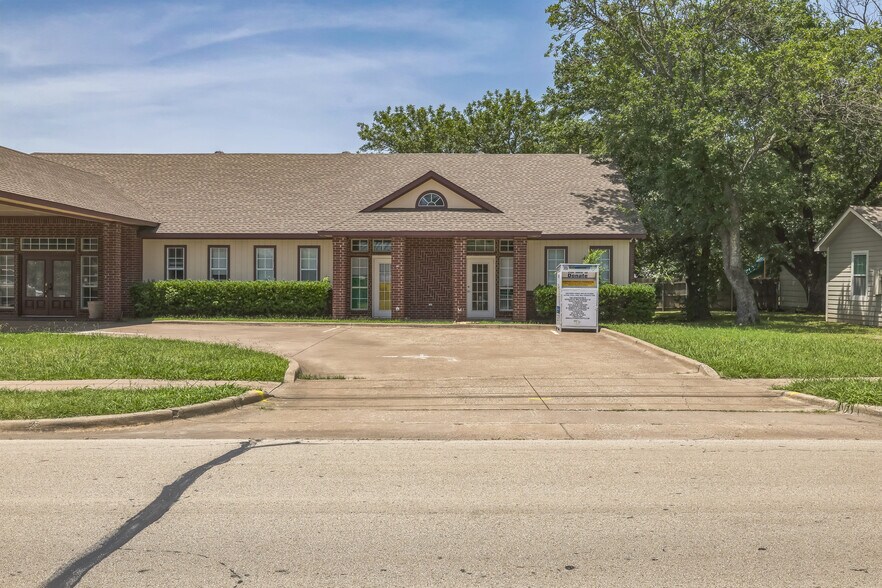 More Photos Of 120 S Birmingham St, Wylie Daycare Center For Sale