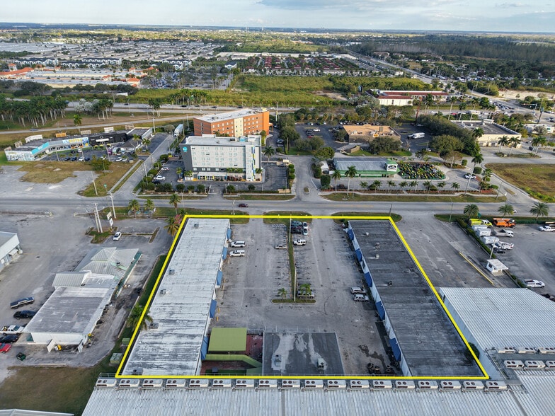 More Photos Of 210 N Krome Ave, Florida City Showroom For Sale