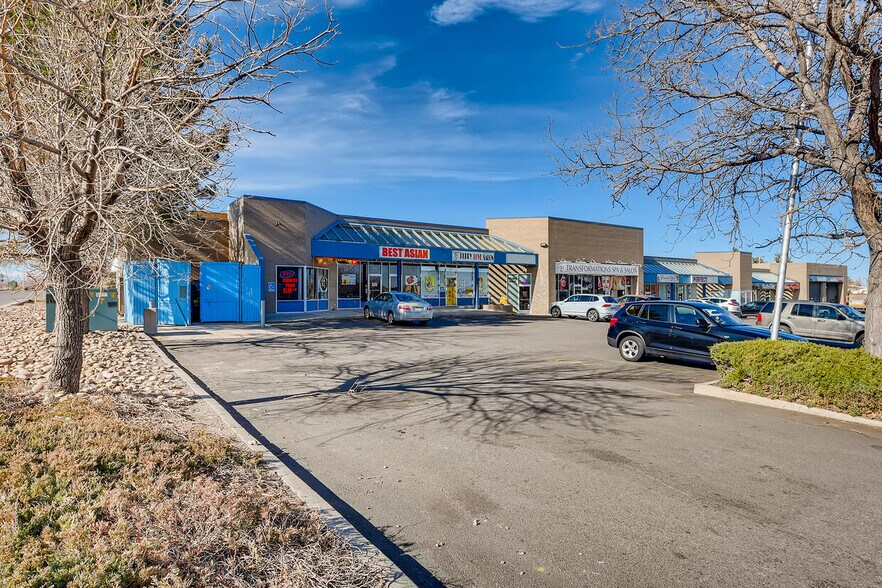 More Photos Of 4321-4335 S Buckley Rd, Aurora General Retail For Lease