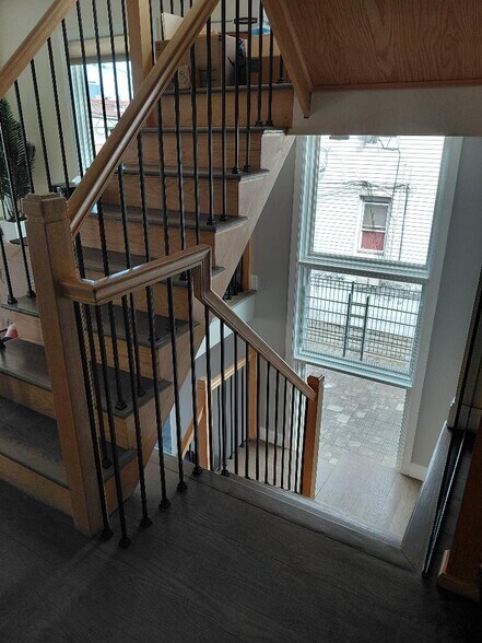 More Photos Of 422 Anderson Ave, Cliffside Park General Retail For Sale