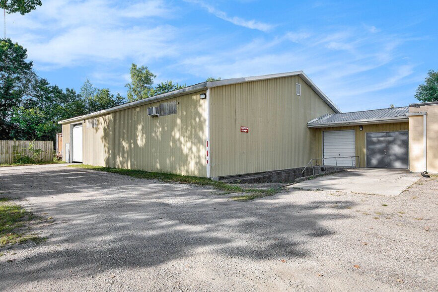 More Photos Of 3344 E Bristol Rd, Burton Warehouse For Sale