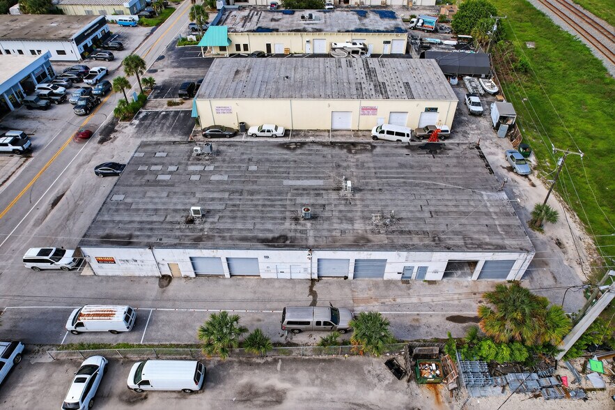More Photos Of 1460 Cypress Dr, Jupiter Warehouse For Lease