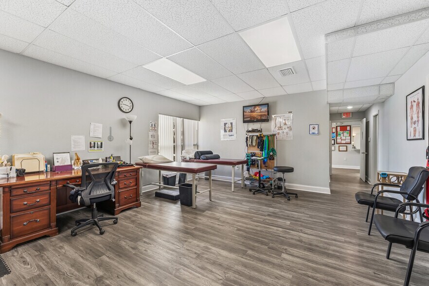 More Photos Of 3417 Tamiami Trl, Port Charlotte Medical For Sale