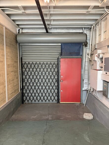 More Photos Of 29 Moss St, San Francisco Warehouse For Sale