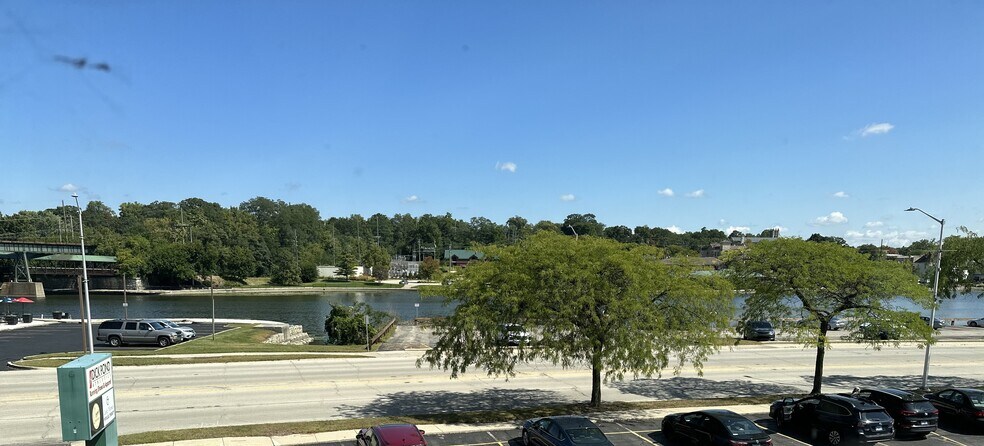 More Photos Of 303 N 2nd St, St Charles Office For Lease