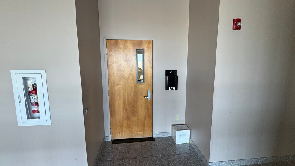 More Photos Of 2550 Brodhead Rd, Bethlehem Flex For Lease