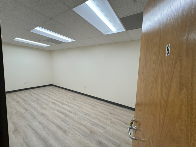 More Photos Of 4446-4450 Park Heights Ave, Baltimore Storefront For Lease