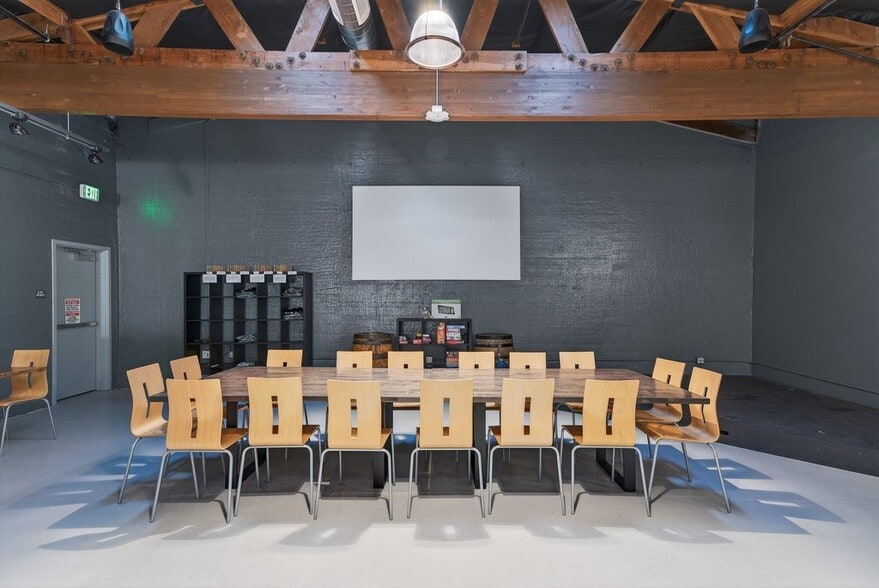 More Photos Of 625 Main St, Watsonville Freestanding For Sale