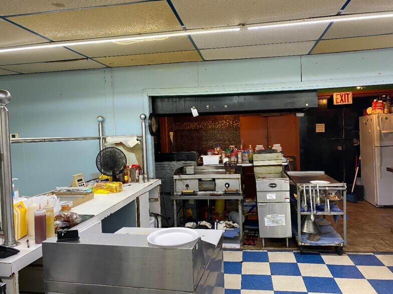 More Photos Of 1004 Nelson St, Linden Service Station For Sale